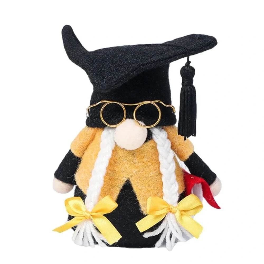Graduation Faceless Female Gnome